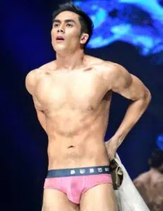 Buruno Gabriel Bakat Titi at Bench Under The Stars